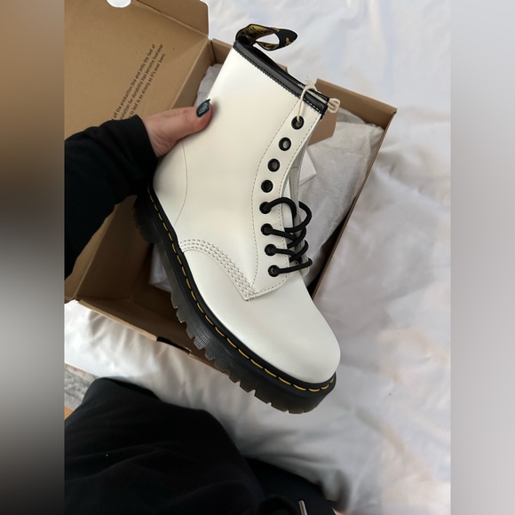 Doc Marten - Picture 4 of 4